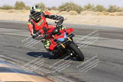 media/Dec-01-2025-Moto Forza (Mon) [[2daa91e15f]]/2-Intermediate Group/Session 4 (Turn 10 Inside)/